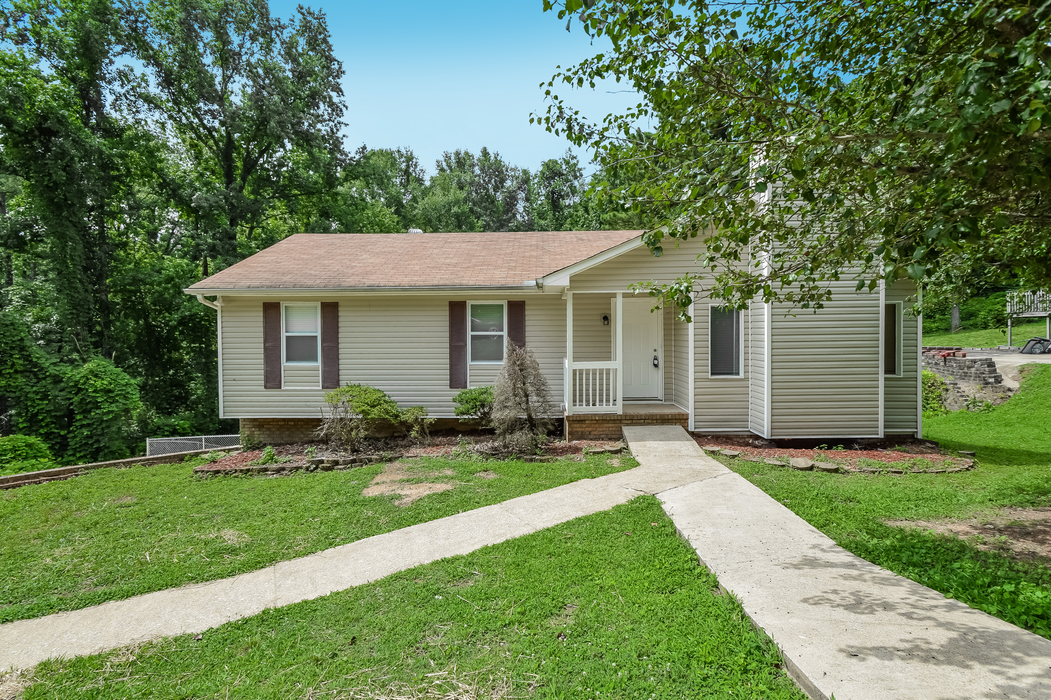 127 Fox Hill Ct Center Point, AL 35215